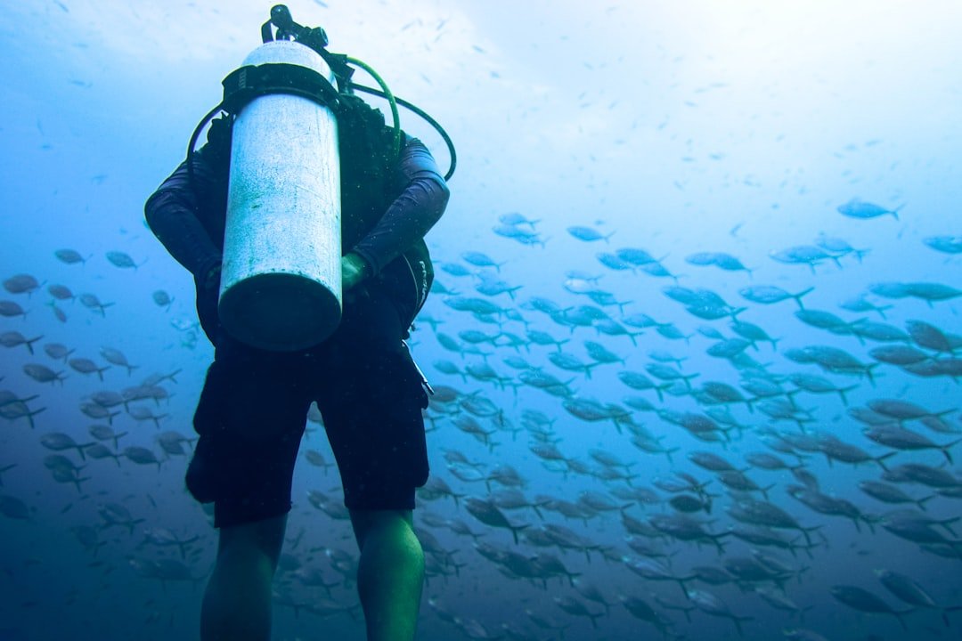 scuba tank metal cylinder