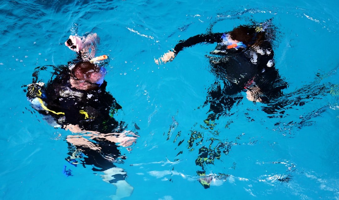scuba instructor pool training session