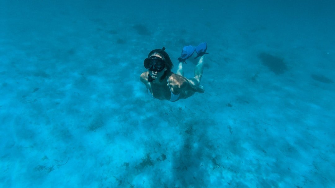 scuba mask underwater
