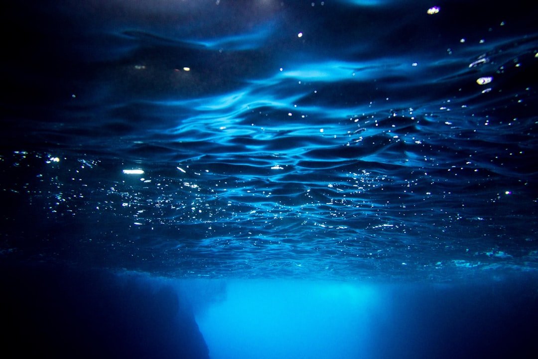 underwater night diving light beam