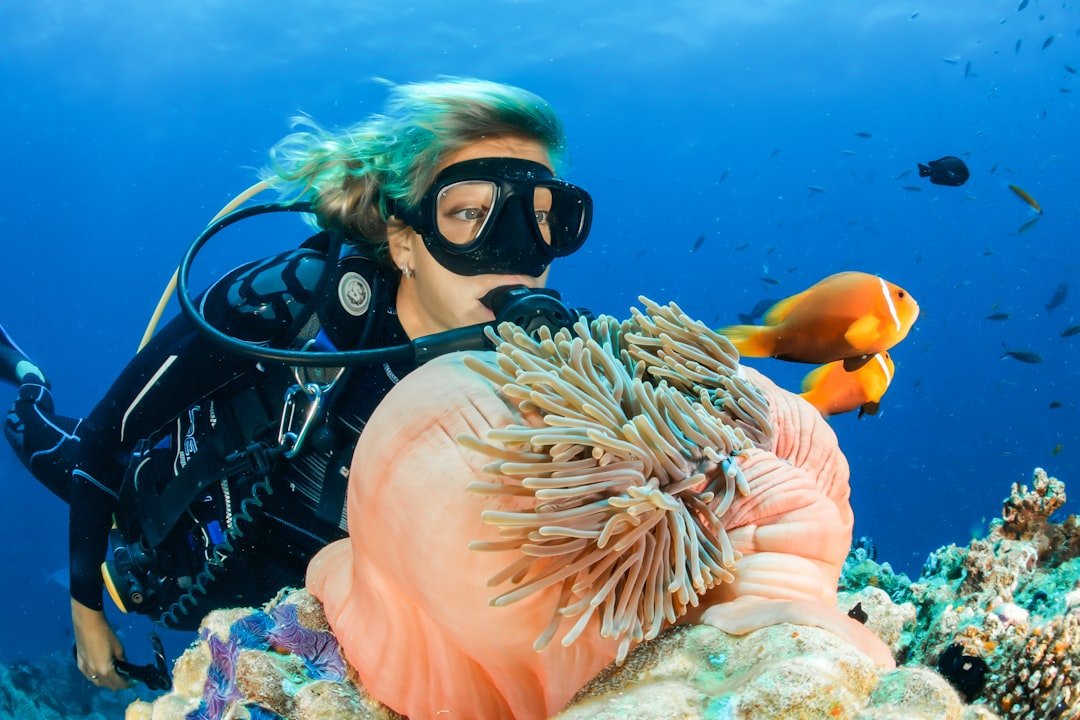 women diver buoyancy compensator device