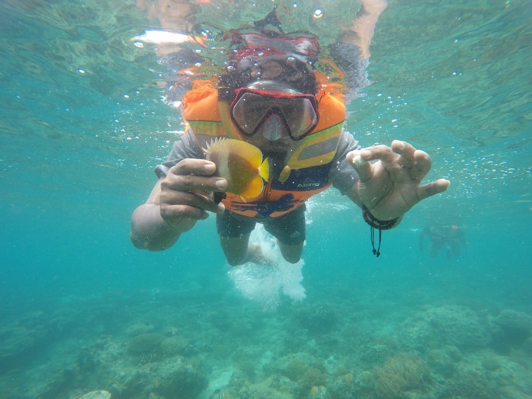 lightweight diving buoyancy vest