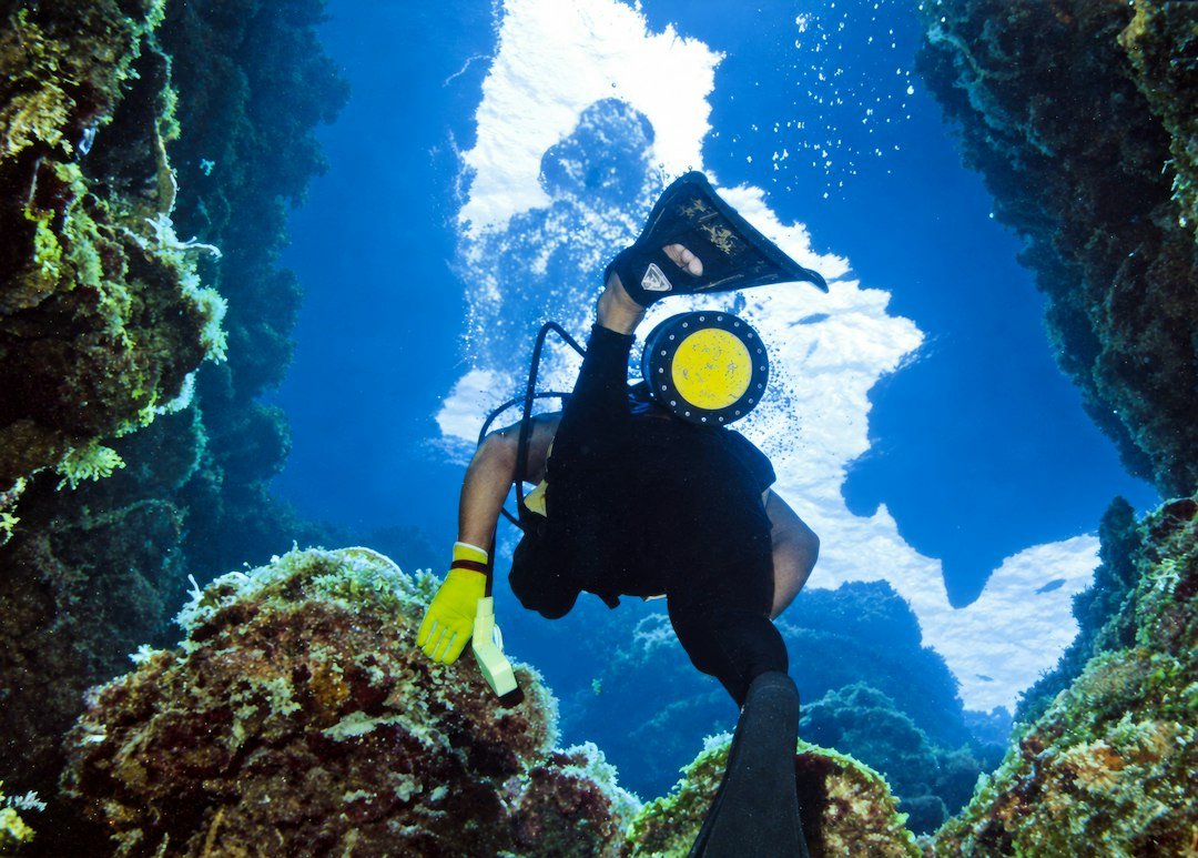 diving gauge console underwater